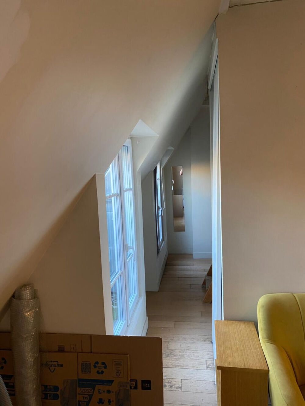 Location Appartement Paris 9? ? Charmant 2 pièces meublé avec balcon Paris 9