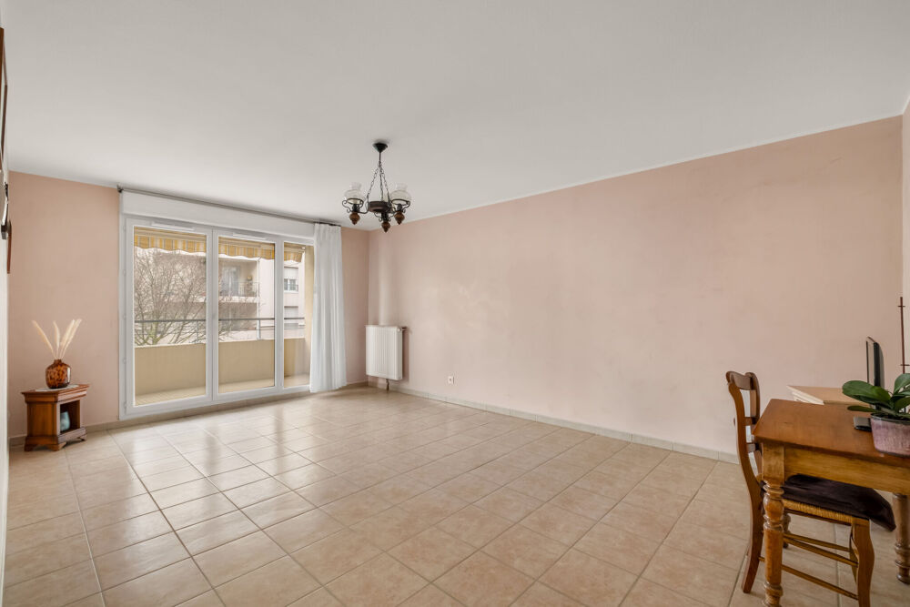 Appartement T3 centre village avec garage et cave