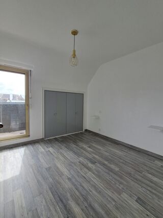  Appartement à louer 3 pièces 56 m²
