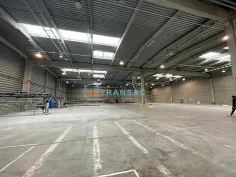   A Louer Entrepôt de 4 990m² à Sucy 
