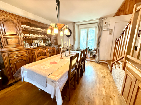  Maison � vendre 5 pi�ces 210 m�