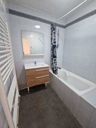  Appartement à louer 3 pièces 67 m²