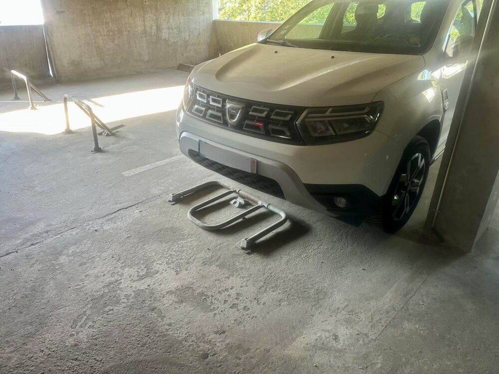 Vente Parking/Garage Parking 12m2 Evry Évry-courcouronnes