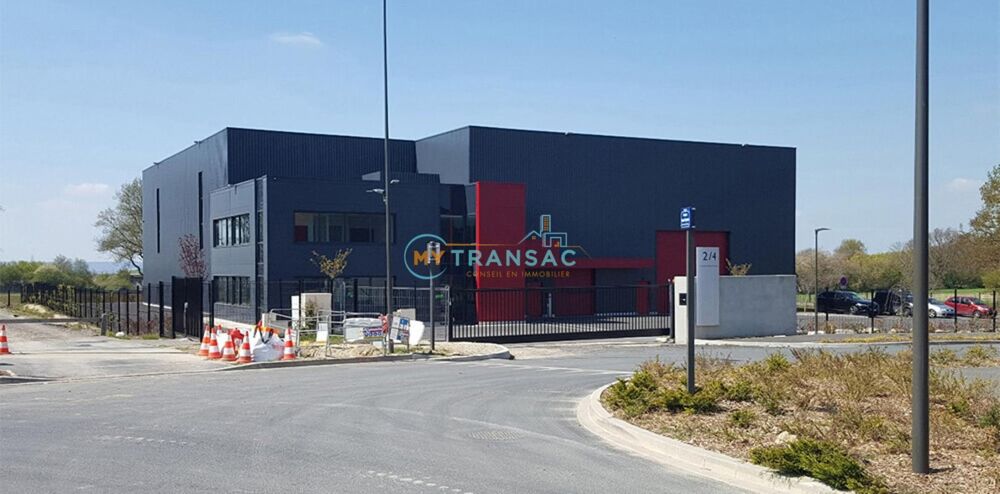   A VENDRE terrains à partir de 2 000m² pour réaliser votre clé en main à partir de 1 000m² de surface plancher à Varennes-Jarcy Varennes-jarcy