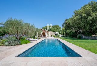  Maison � vendre 9 pi�ces 258 m�