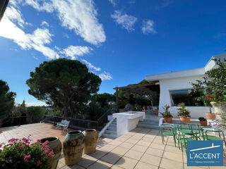  Villa � vendre 15 + pi�ces 375 m�