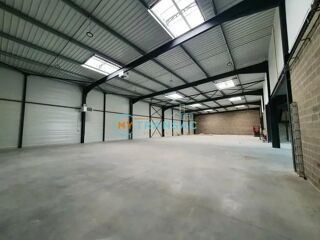   A VENDRE bâtiments d'activités indépendants à partir de 2 376 m² et cellule de 493m² situé à Villebon-sur-Yvette Villebon-sur-yvette