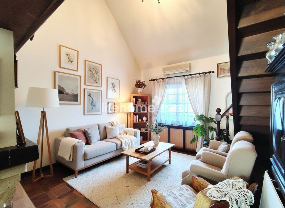Grande maison 253 m²  2 logements  terrain 1300 m²  s