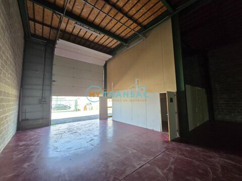   Lot 2 : A louer 240m² de locaux d'activité et de bureaux sur la commune de Courtry 