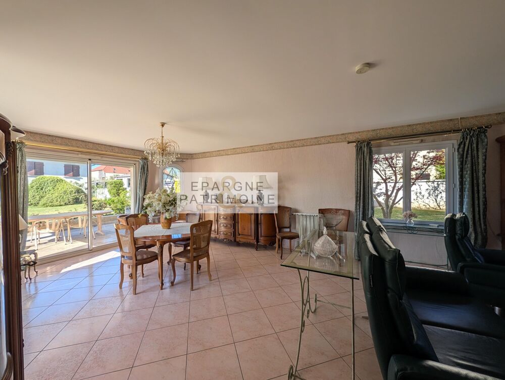 Maison d'architecte 152m2 garage 41m2 terrain 1000m2 Hyper centre Satolas et Bonce