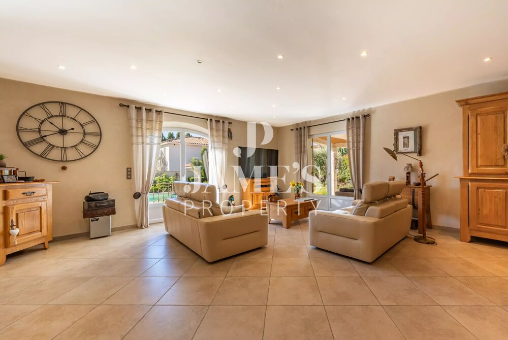 à vendre  Maison Paradou (13520)