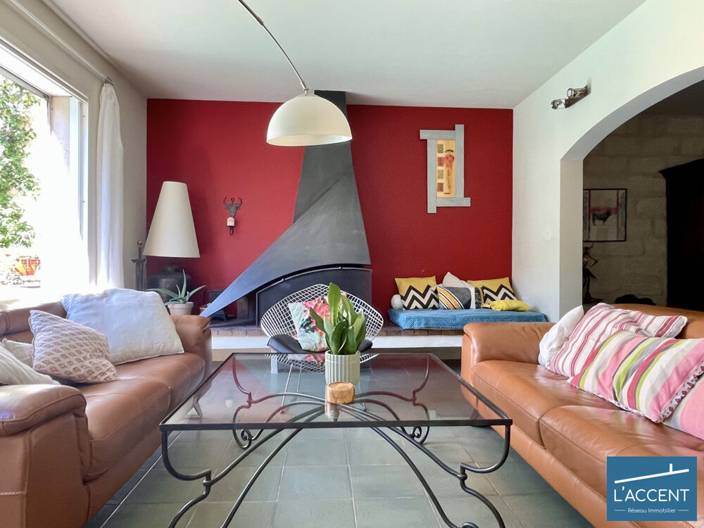 Vente Villa SUPERBE ET SPACIEUSE MAISON AU COEUR DE LA CITE HISTORIQUE Aigues-mortes