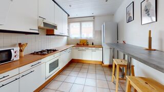 Appartement à louer 5 pièces 108 m²