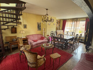  Appartement à vendre 5 pièces 142 m²