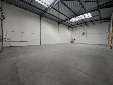   A louer SAINT OUEN Locaux d'activité/bureaux de 559m² non divisible 