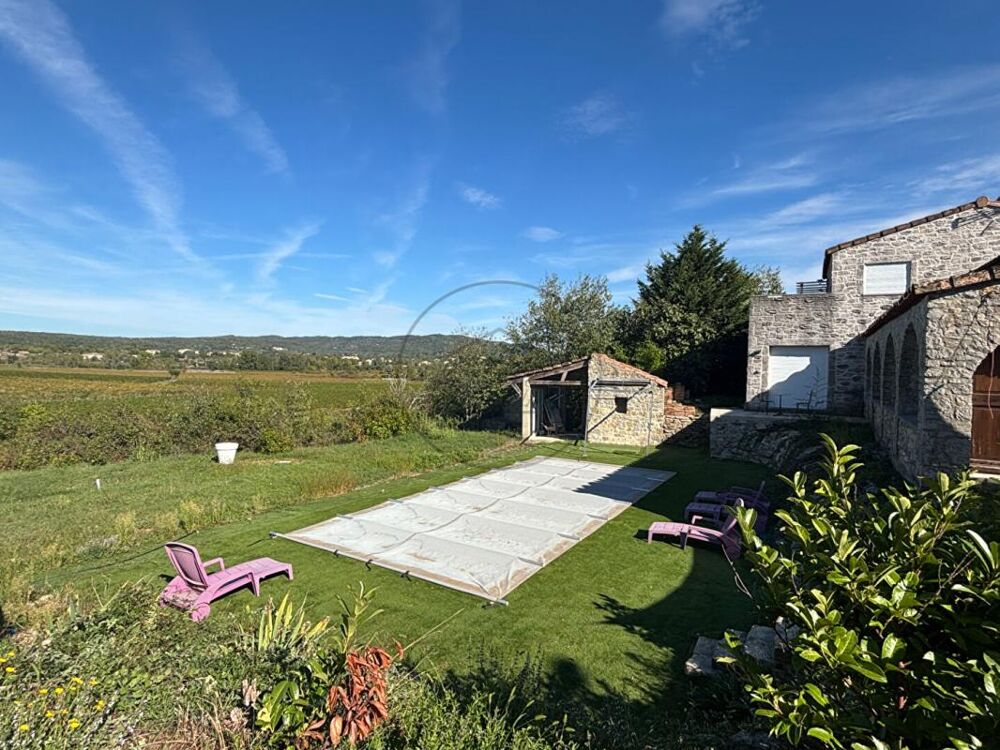 À vendreMas de caractère en partie en pierre avec vue panoramique Saint-André-de-Cruzières