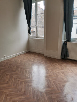  Appartement à louer 5 pièces 89 m²