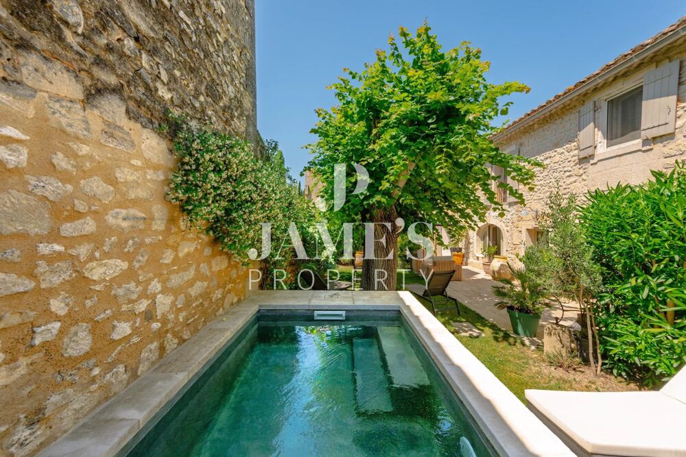Mas de village avec mazet indépendant et piscine - Le Paradou