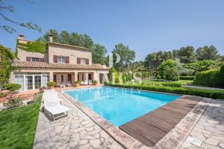 Maison à vendre 8 pièces 210 m²