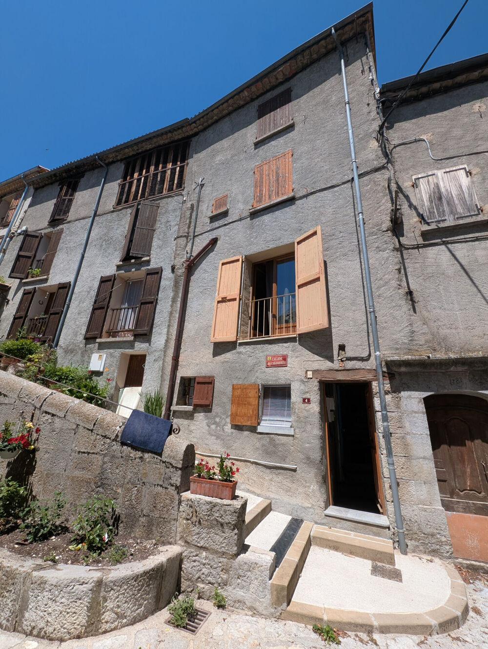 Vente Appartement Joli studio atypique . Vergons