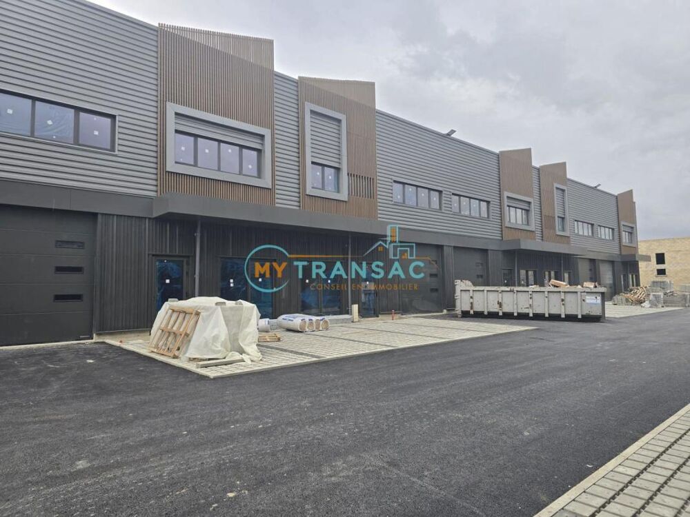   A vendre derniers lots neufs à usage d'activités et bureaux cellules disponibles à partir de 157 m² jusque 2.301 m² 