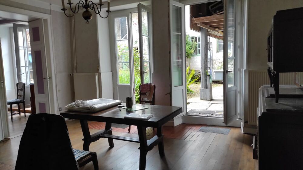 Baisse de prix pour cette grande maison!!!