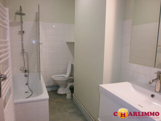  Appartement à louer 1 pièce 40 m²