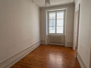  Appartement à louer 4 pièces 95 m²
