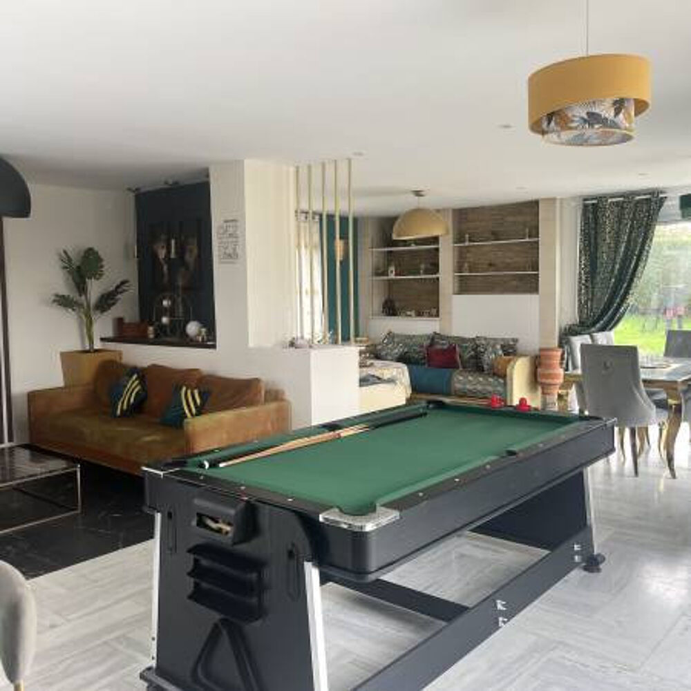 vente Maison - 8 pièce(s) - 216 m² Fressenneville (80390)
