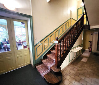  Immeuble à vendre 660 m²