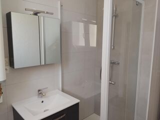  Appartement à louer 3 pièces 74 m²