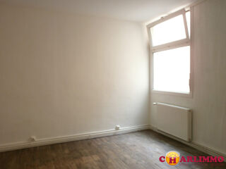  Appartement à louer 3 pièces 96 m²