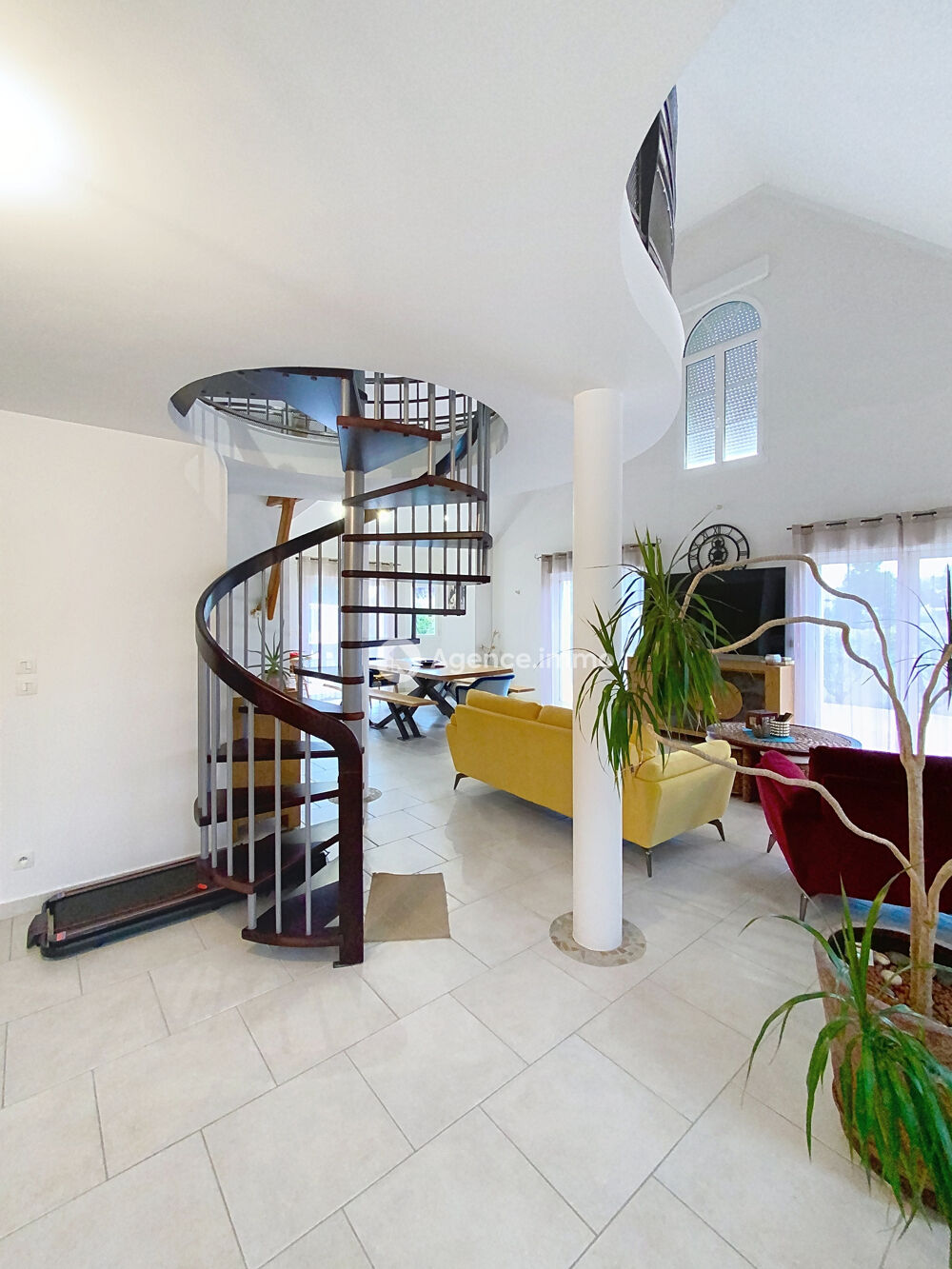 Vente Maison Maison de qualité aux volumes exceptionnels-224 m2-Piscine- Channay-sur-lathan