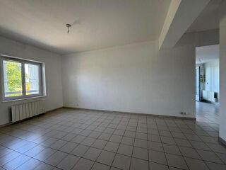  Appartement à louer 4 pièces 124 m²