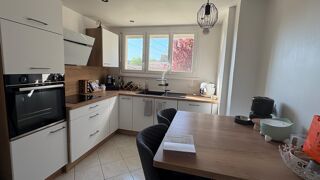  Appartement à louer 4 pièces 61 m²
