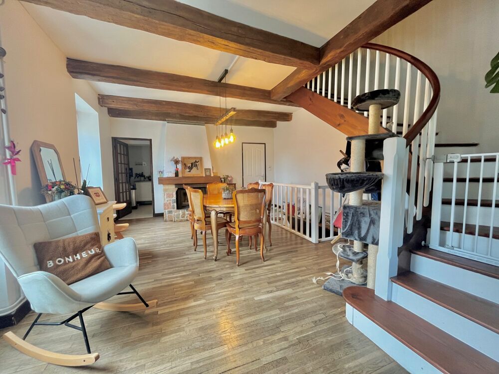 Coup de c?ur à Rioz - Charmant appartement en triplex de 102 m² rénové avec goût