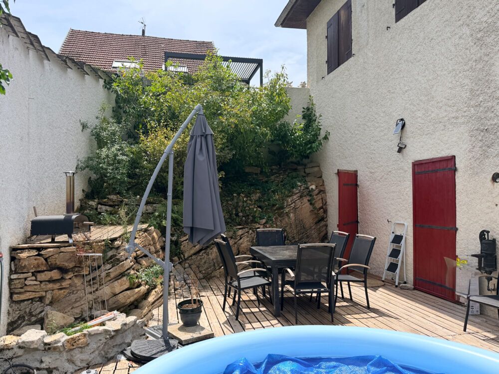 vente Appartement - 6 pièce(s) - 152 m² Dannemarie-sur-Crète (25410)