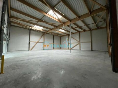   Courtry A VENDRE de 700 à 1 550m² de locaux d'activités neufs 
