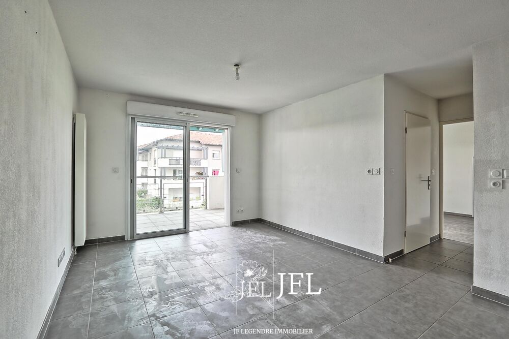 Appartement T2 avec terrasse et deux places de parking