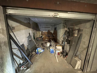  Parking / Garage � vendre 12 m�