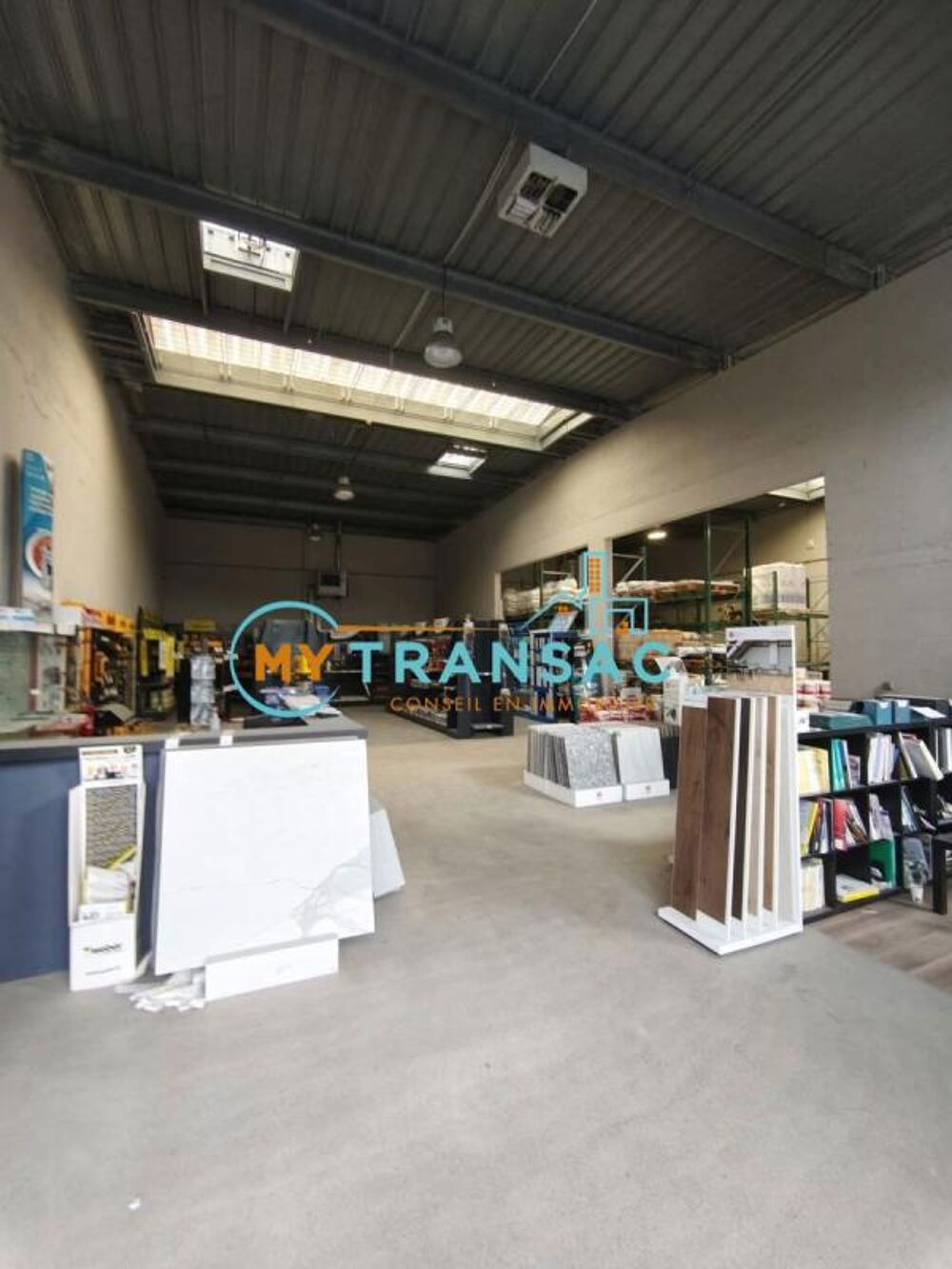   BRIE COMTE ROBERT - MY TRANSAC vous propose des locaux d'activité/stockage à partir de 180m², idéal PME ou Artisan 