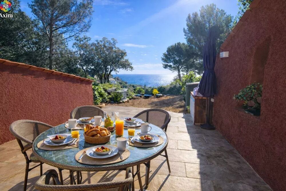 Bastidon rénové avec vue mer et jardin, au c?ur d'une résidence