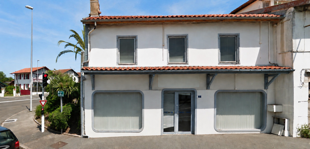   Local professionnel 