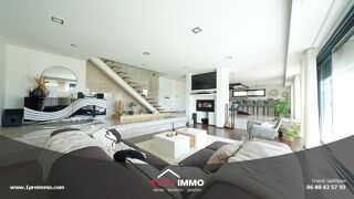  Maison � vendre 6 pi�ces 230 m�