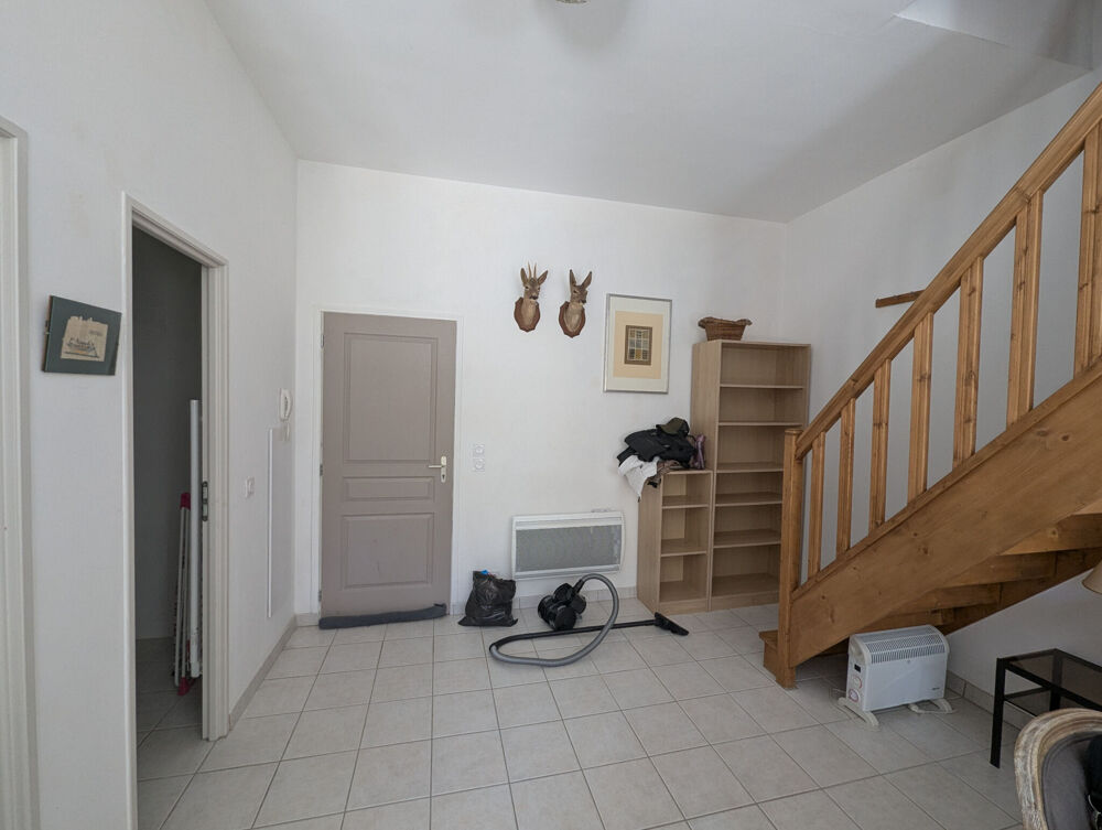 Location Appartement Duplex T4 lumineux avec balcons et parking privatif Beauvezer