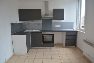  Appartement à louer 4 pièces 87 m²