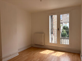  Appartement à louer 3 pièces 64 m²