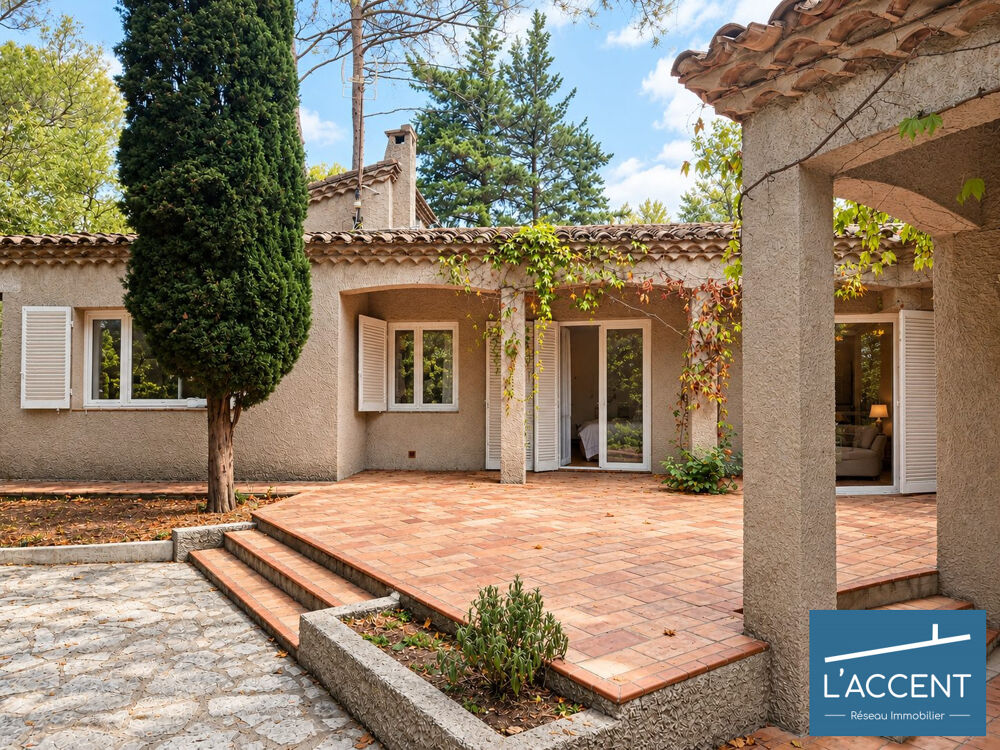 Vente Maison Villa à l'abri des regards dans le plus beau quartier de Nîmes Nîmes