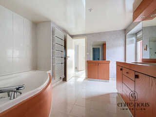 Immeuble à vendre 5 pièces 153 m²