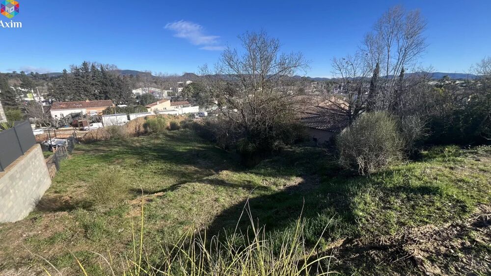 Vente Terrain Terrain constructible proche village emprise 30% Roquebrune-sur-argens